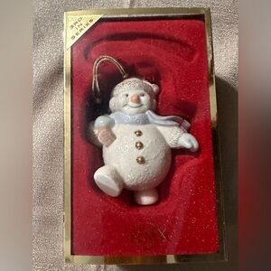 New in box Lenox “Snowman totting tree”